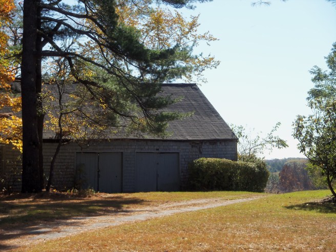 This 18th century stand-alone barn has fit into many New England autumns. 