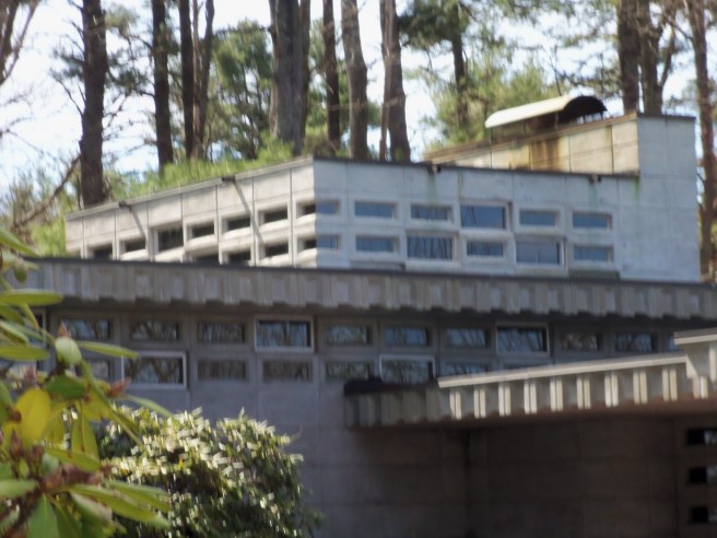 Just a block away, though, is an example of his more mass-produced Usonian project. 